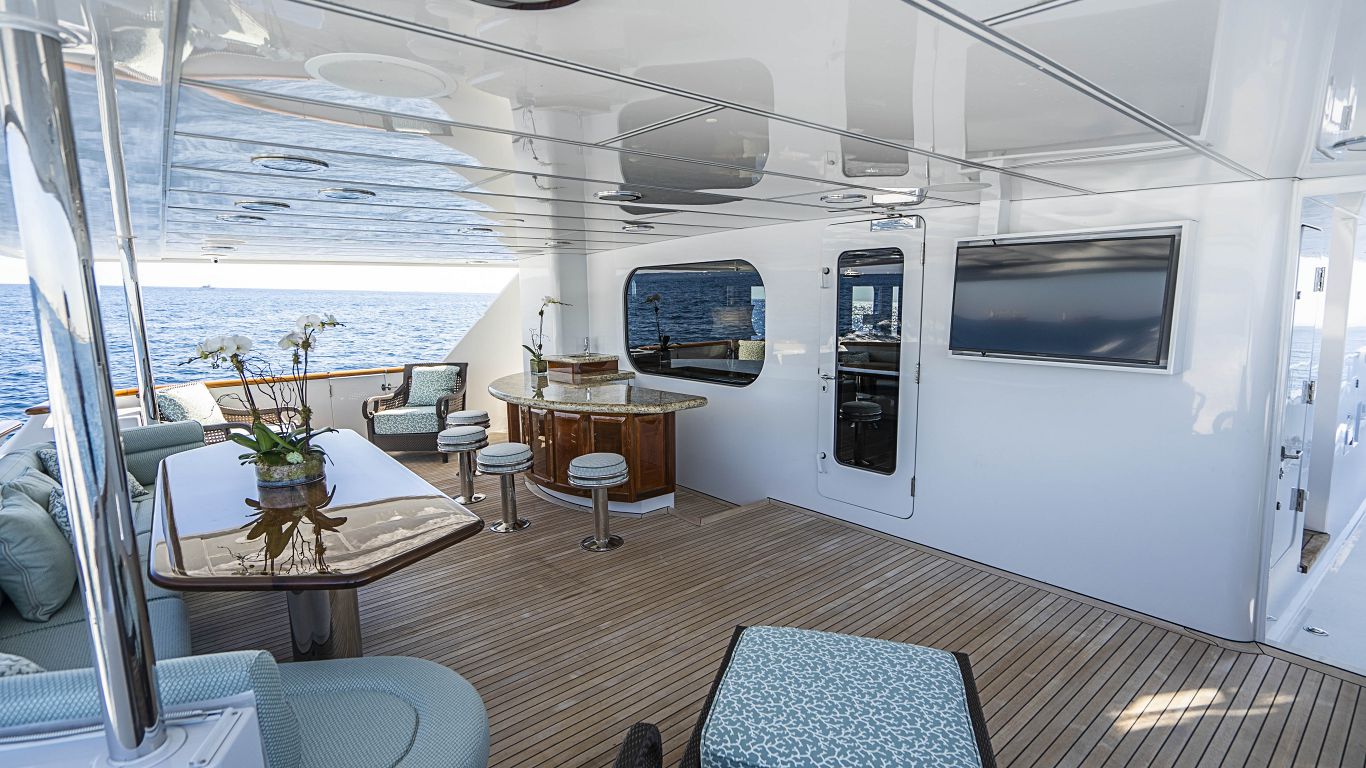 REFLECTIONS Aft Deck Seating And Bar Luxury Yacht Browser by